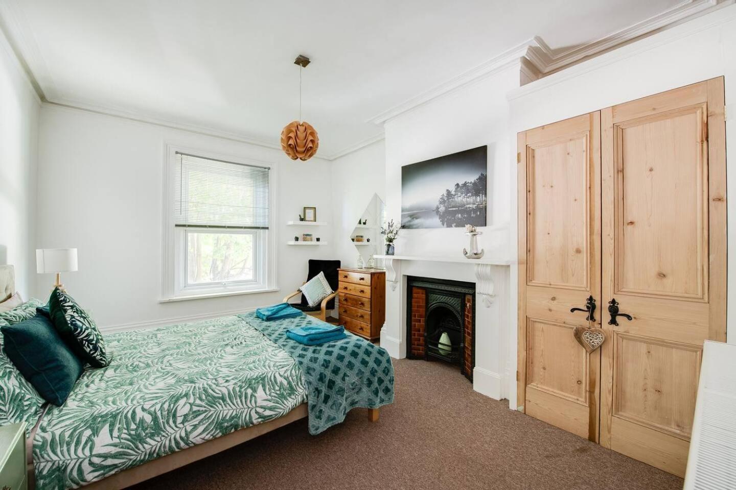 Family Friendly Flat Just Minutes From The Beach! Portsmouth Esterno foto