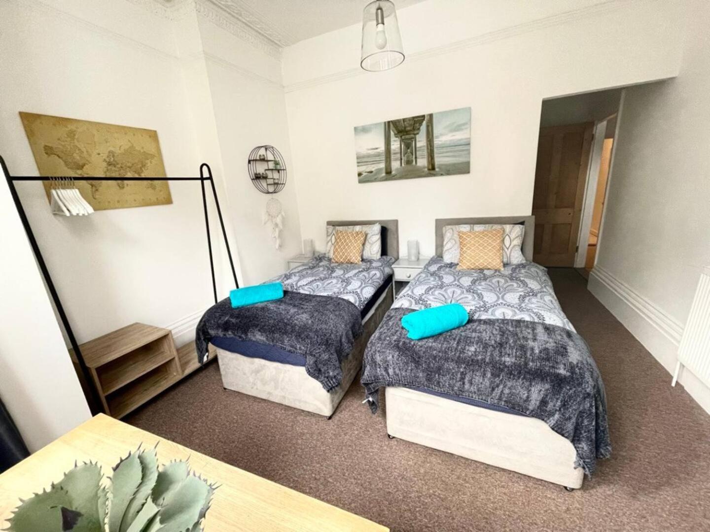 Family Friendly Flat Just Minutes From The Beach! Portsmouth Esterno foto