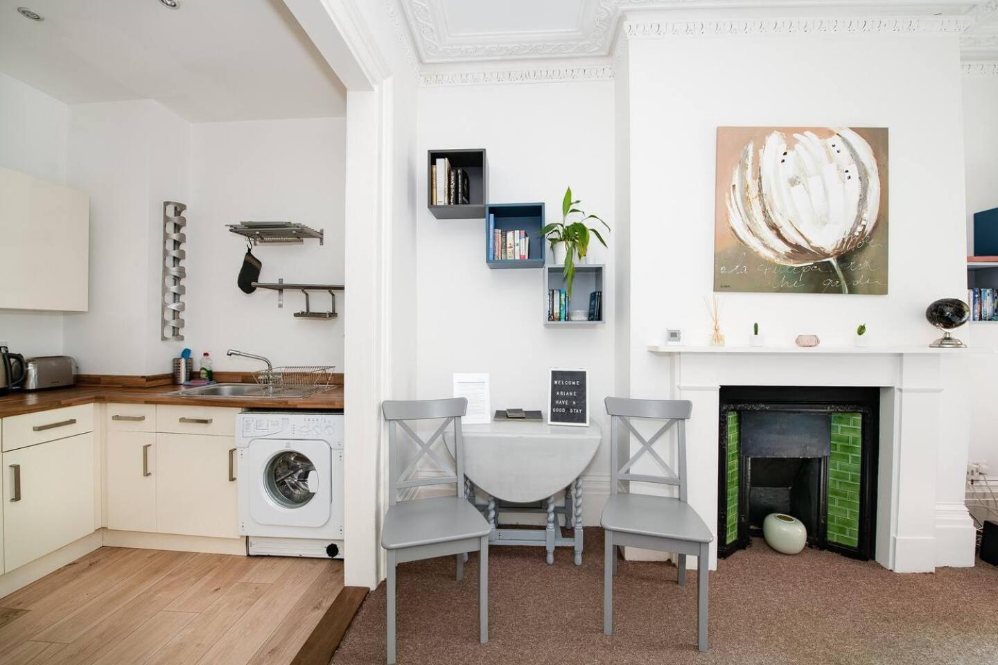 Family Friendly Flat Just Minutes From The Beach! Portsmouth Esterno foto