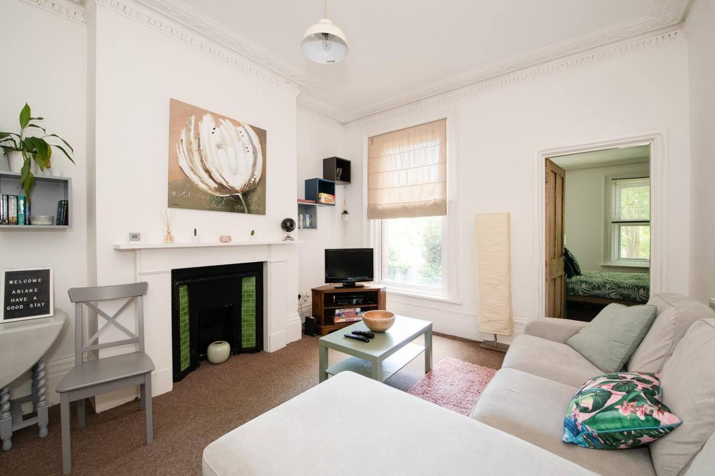 Family Friendly Flat Just Minutes From The Beach! Portsmouth Esterno foto