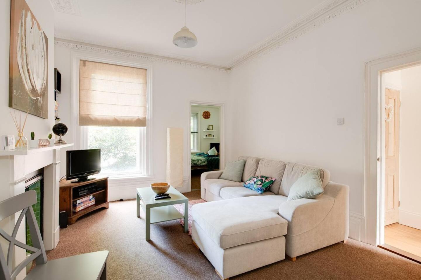 Family Friendly Flat Just Minutes From The Beach! Portsmouth Esterno foto
