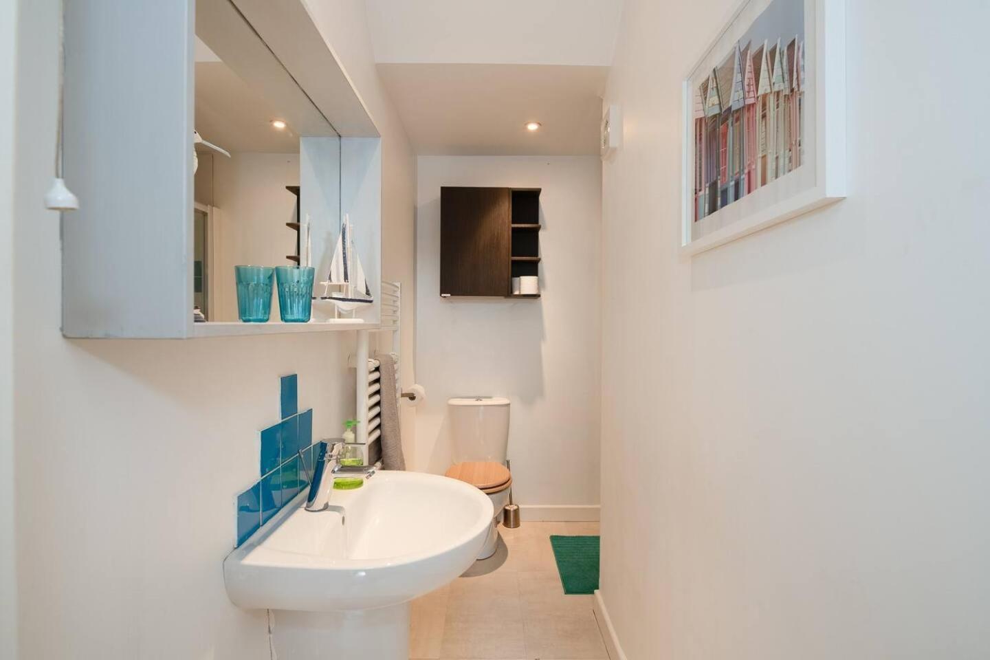 Family Friendly Flat Just Minutes From The Beach! Portsmouth Esterno foto